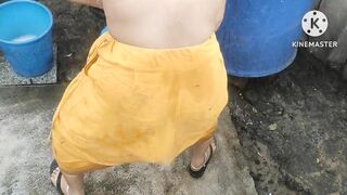 Hot bhabhi ki hot bathing outside