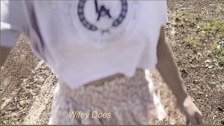 Public MILF in short crop top - BIG TIT PUBLIC flashing