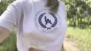 Public MILF in short crop top - BIG TIT PUBLIC flashing