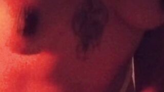 seul et excité ????