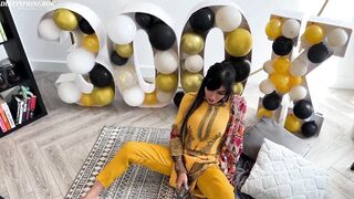 Aaliyah Yasin Gets Horny Whilst Waiting for Her Guests