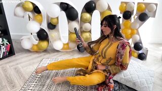 Aaliyah Yasin Gets Horny Whilst Waiting for Her Guests