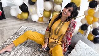 Aaliyah Yasin Gets Horny Whilst Waiting for Her Guests