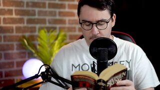 Cute Nerd Reads to You ASMR Stephen Kings IT